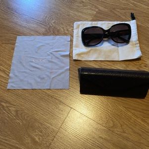 Gucci Sunglasses w/case and cloth